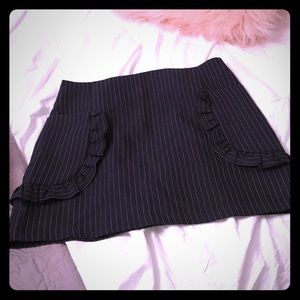 Pinstriped miniskirt by Romeo and Juliet size L